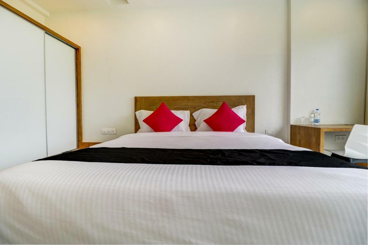 Hotel The Orange Flag Aurangabad  Eksteriør billede