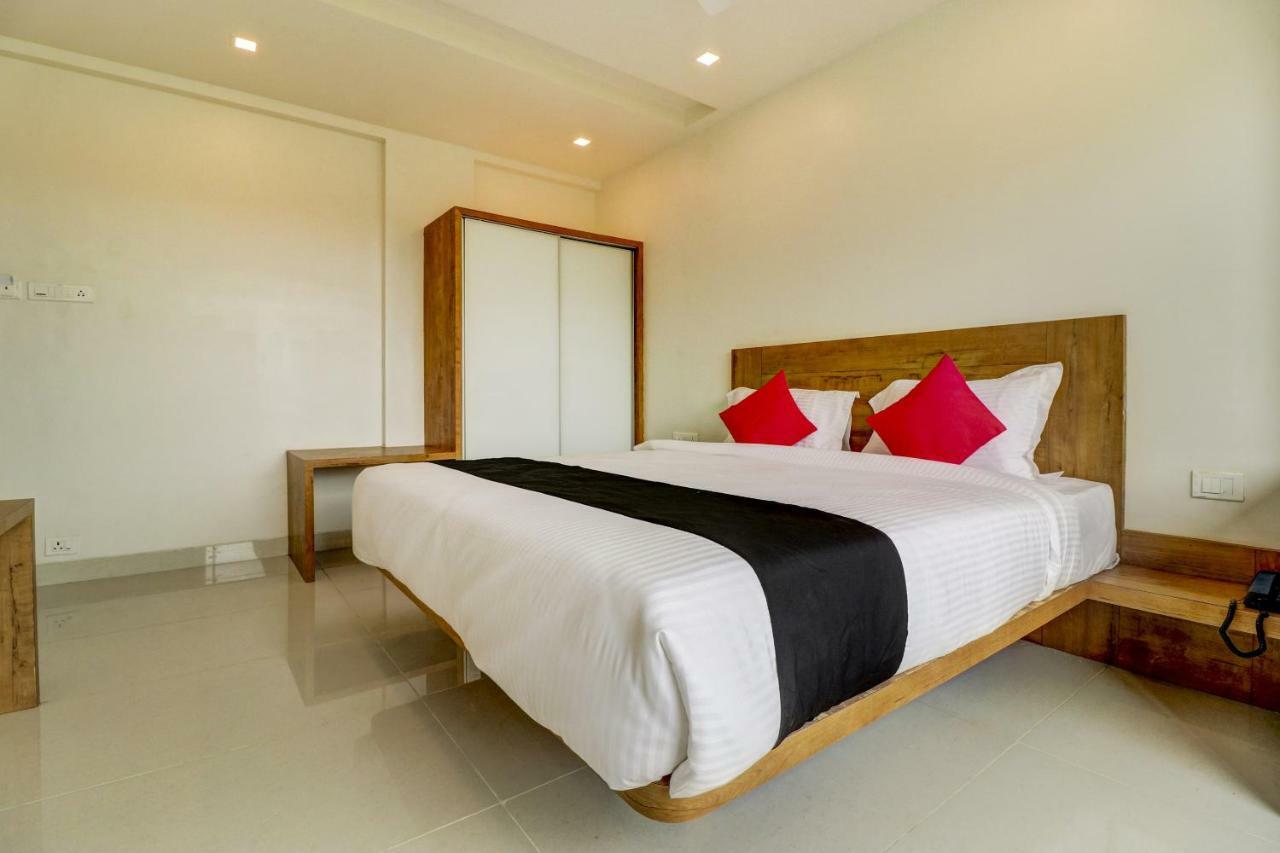 Hotel The Orange Flag Aurangabad  Eksteriør billede