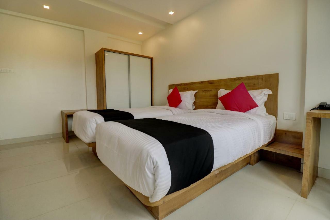 Hotel The Orange Flag Aurangabad  Eksteriør billede